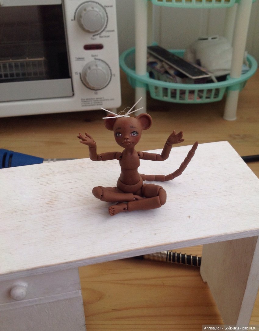 Мышка Лили. Авторская шарнирная кукла. 9,5 см (фото 6)