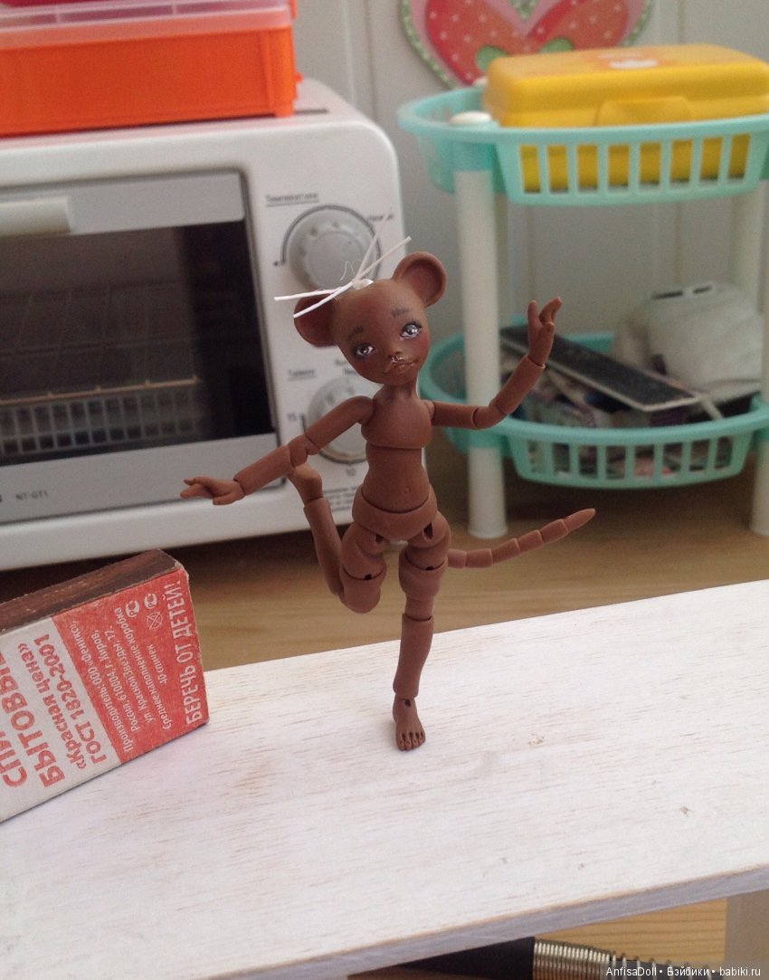 Мышка Лили. Авторская шарнирная кукла. 9,5 см | Бэйбики Мышка Лили. Авторская шарнирная кукла. 9,5 см (фото 2)
