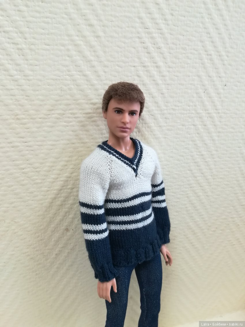 Пуловер для парней формата Барби.