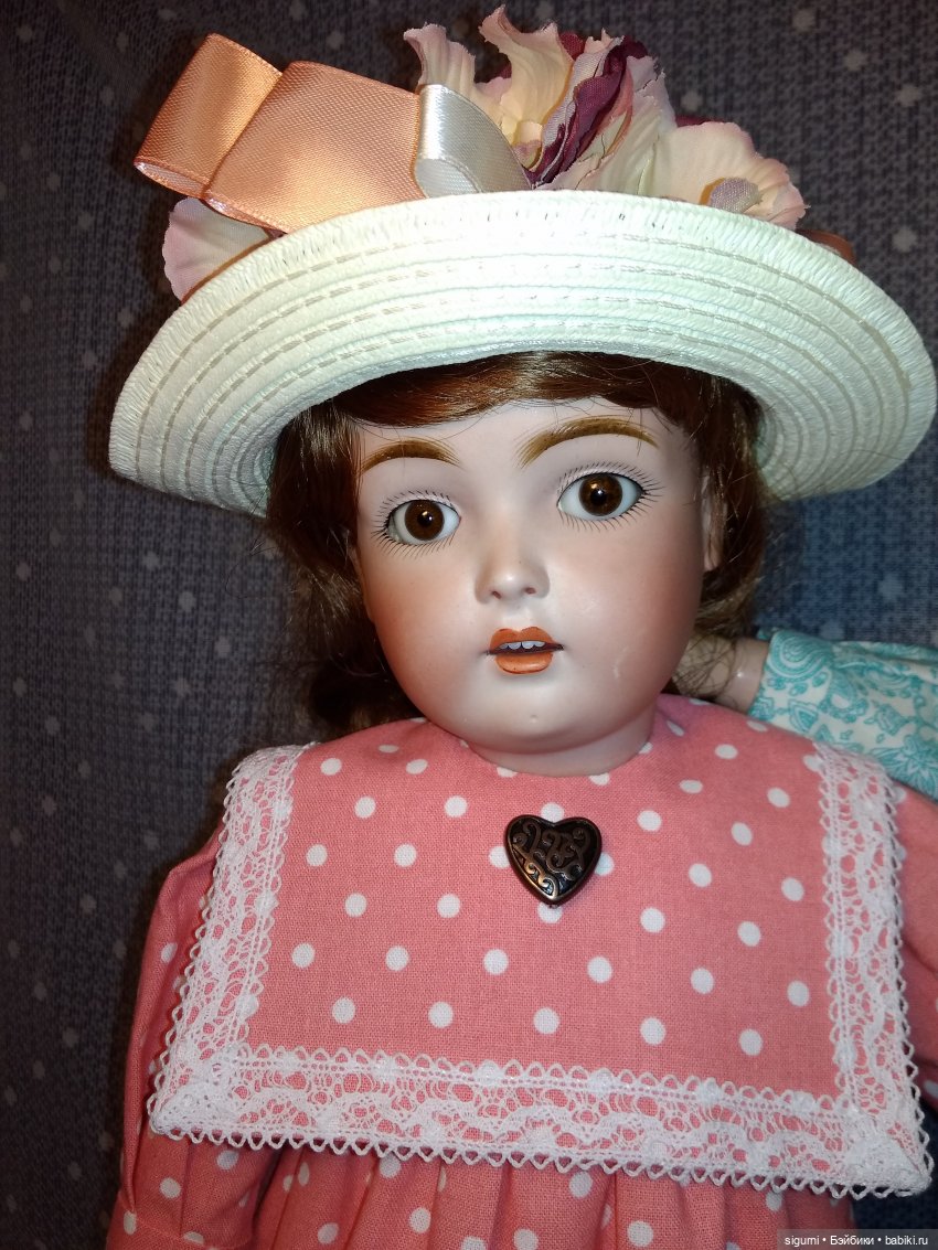 Две сестрицы - тихоня и озорница (фото 7)