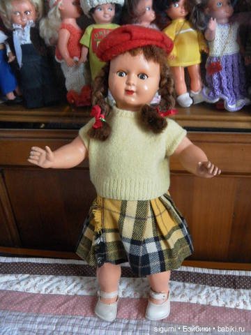 Не было заботы - купила... три французских куклы