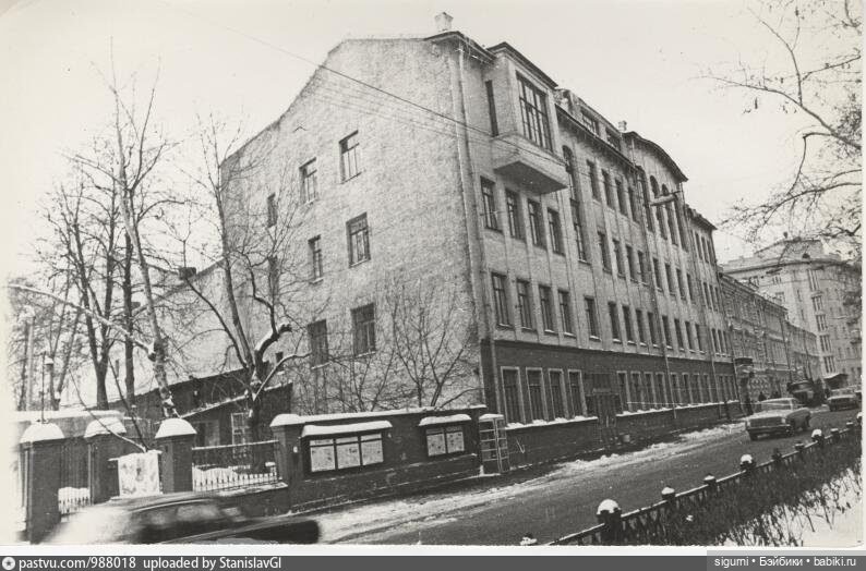 Маршруты московские... К куклам и на бульвары