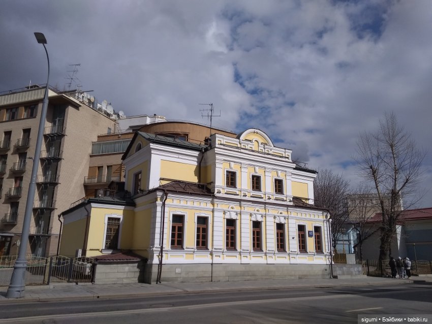 Маршруты московские... За Москвой-рекою есть Полянка