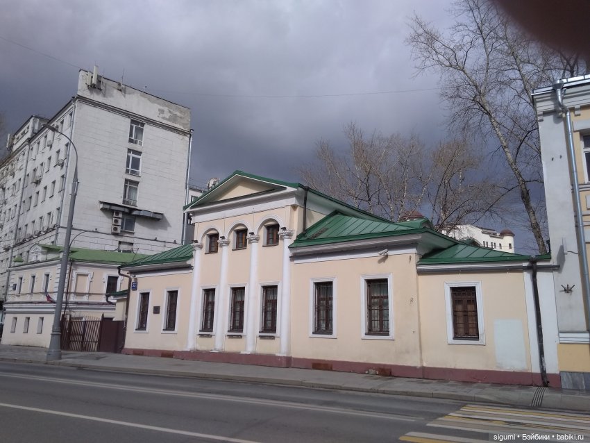 Маршруты московские... За Москвой-рекою есть Полянка