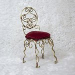 Миниатюра кованый стул с подушкой для куклы 1/6