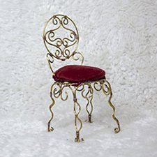 Миниатюра кованый стул с подушкой для куклы 1/6