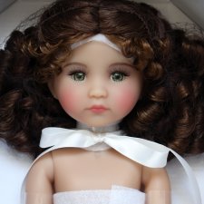 Шикарная клубная Роза Руби Ред, Rose in Green Ruby Red