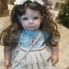 Adora, ранний выпуск Adora, ранний выпуск