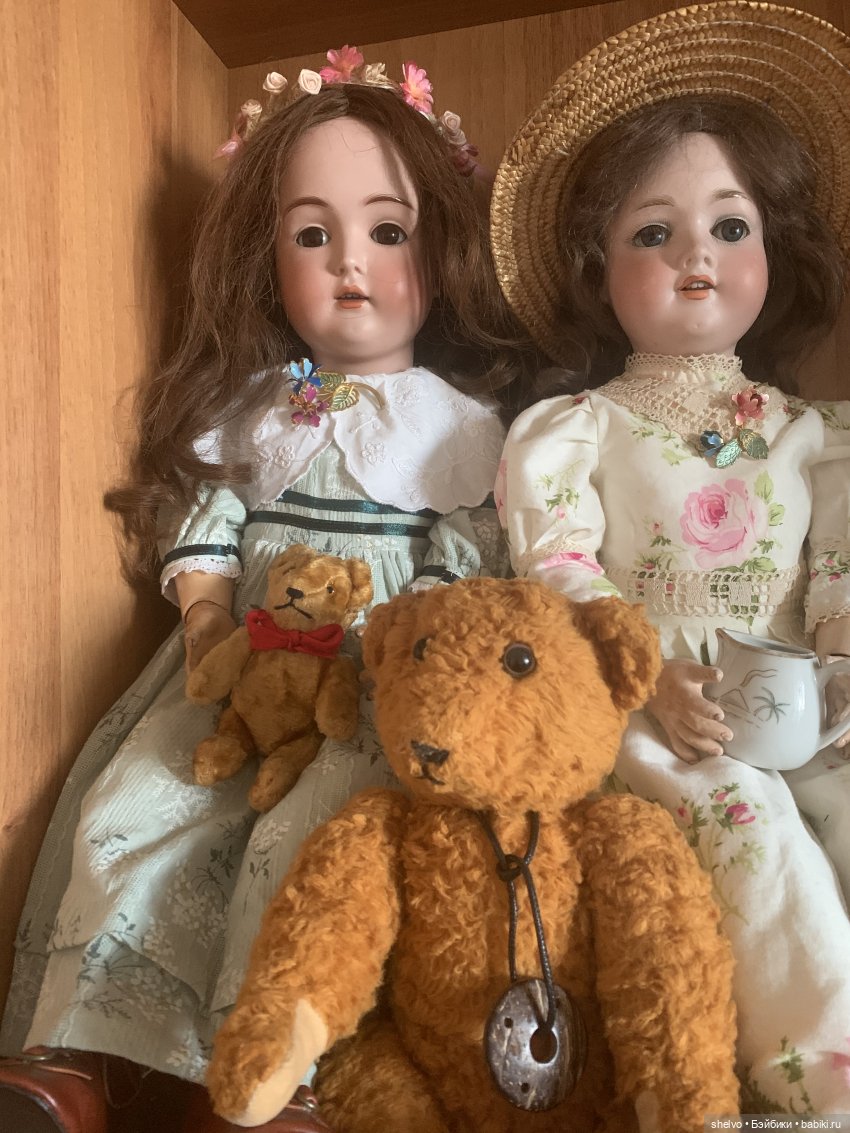 А это мои куклы с медведиками. Как же могут куклы без медведей?😀
