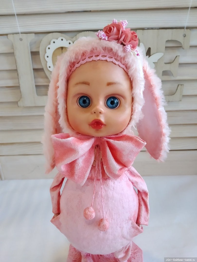 Новая жизнь старой куклы. Розовый кролик