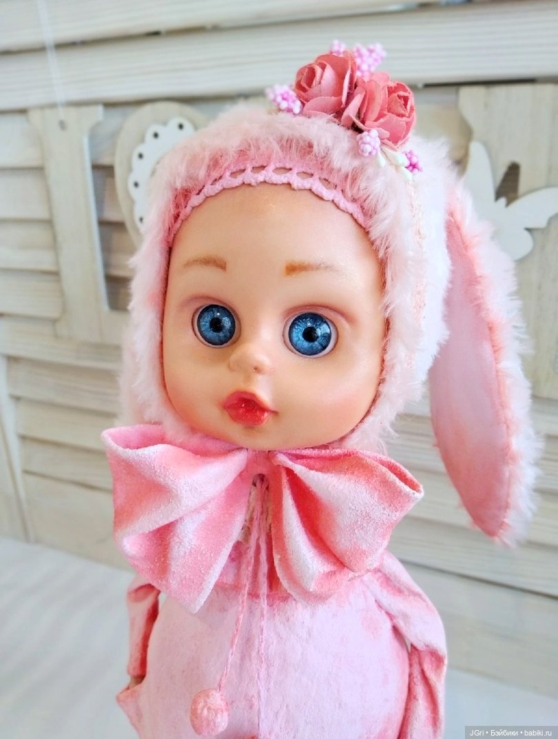 Новая жизнь старой куклы. Розовый кролик