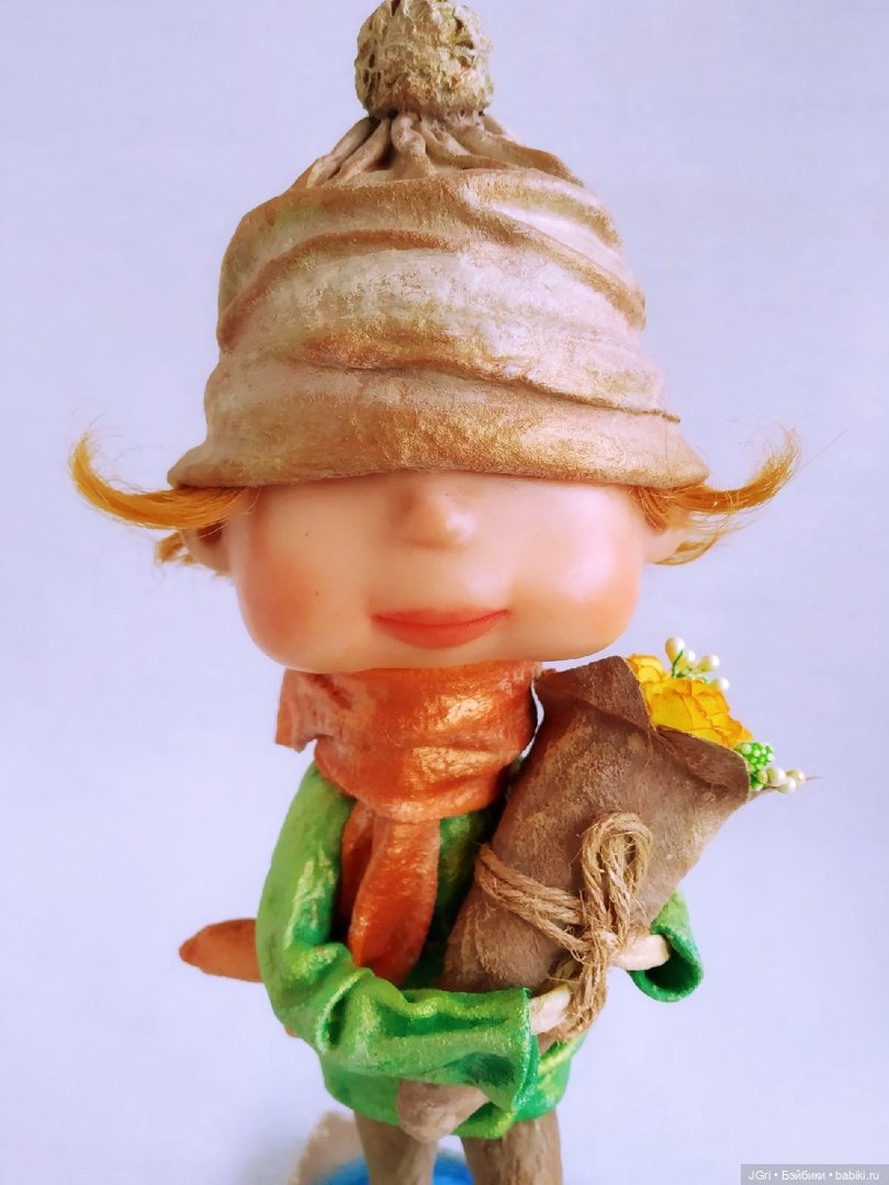 Новая жизнь старой куклы. Цветы для мамы