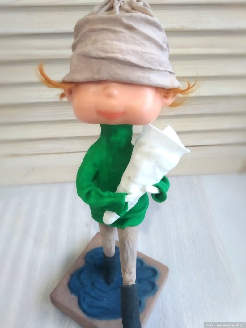 Новая жизнь старой куклы. Цветы для мамы