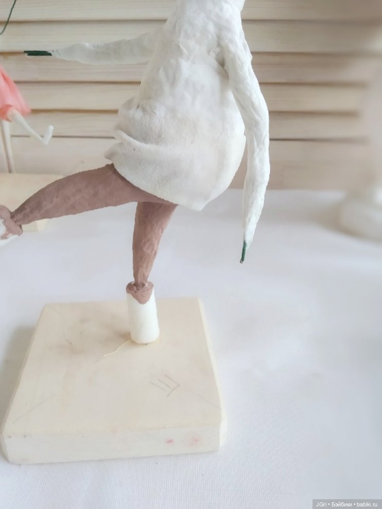 Новая жизнь старой куклы. Цветы для мамы (фото 7)