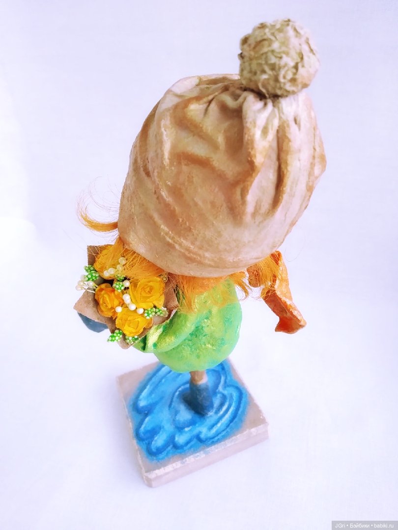 Новая жизнь старой куклы. Цветы для мамы