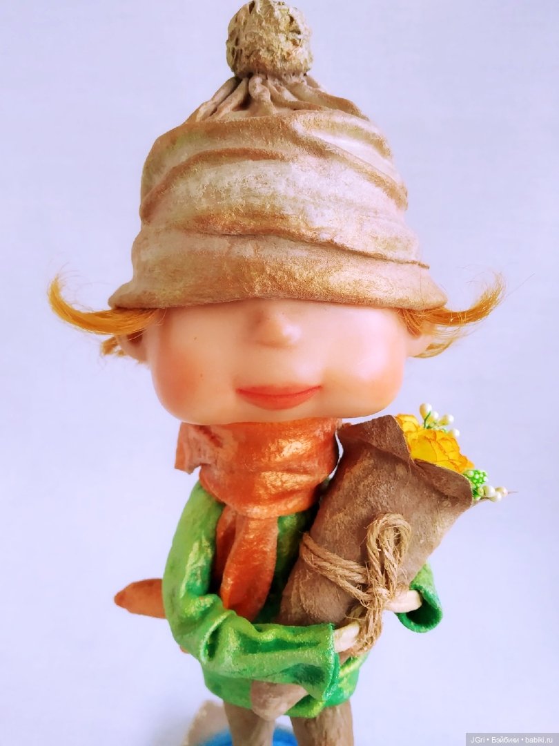 Новая жизнь старой куклы. Цветы для мамы