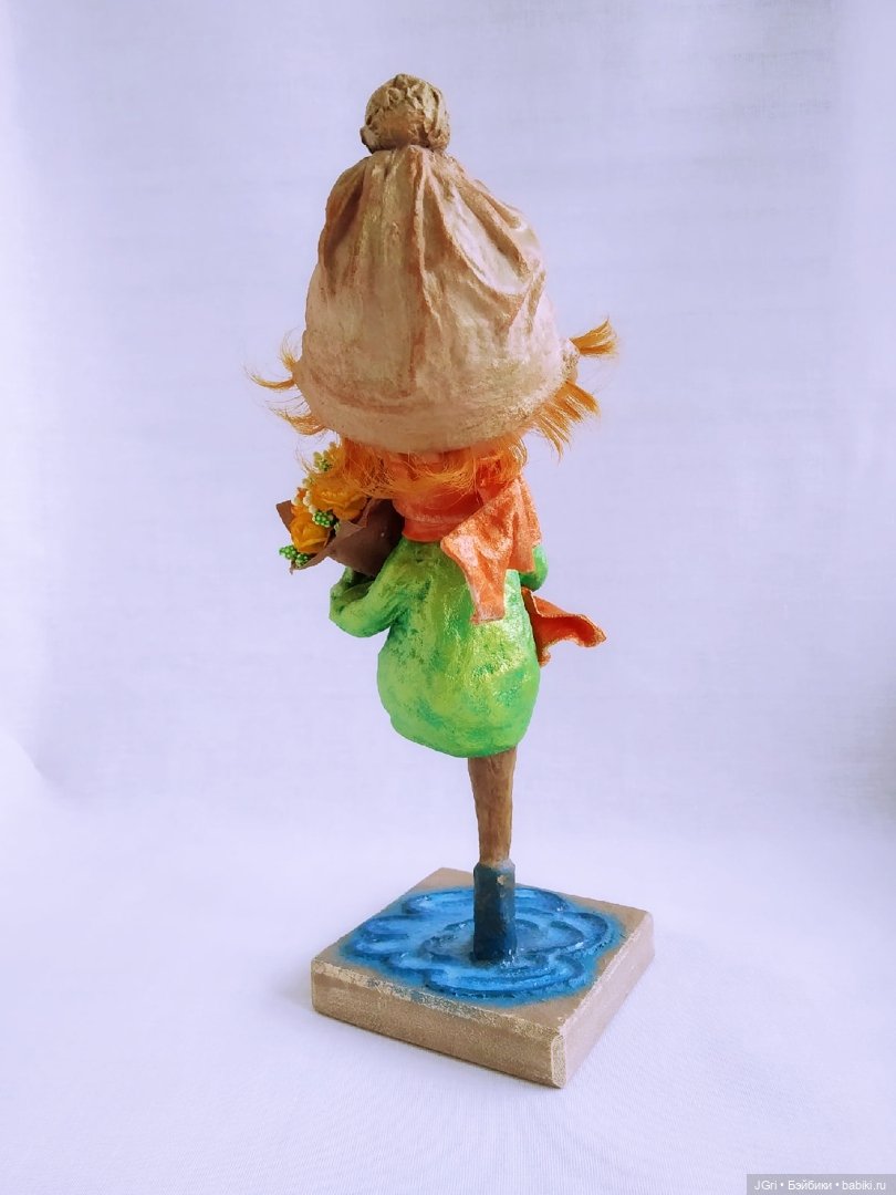 Новая жизнь старой куклы. Цветы для мамы