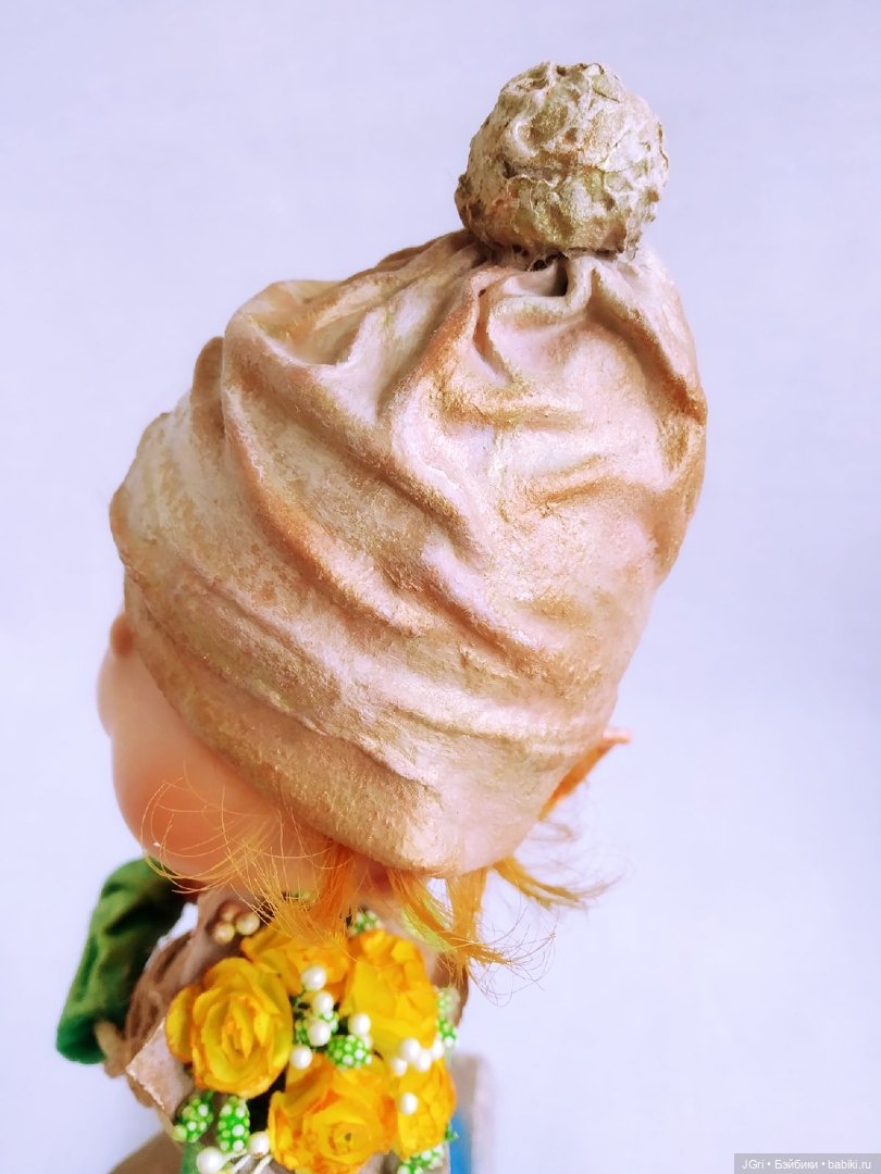 Новая жизнь старой куклы. Цветы для мамы