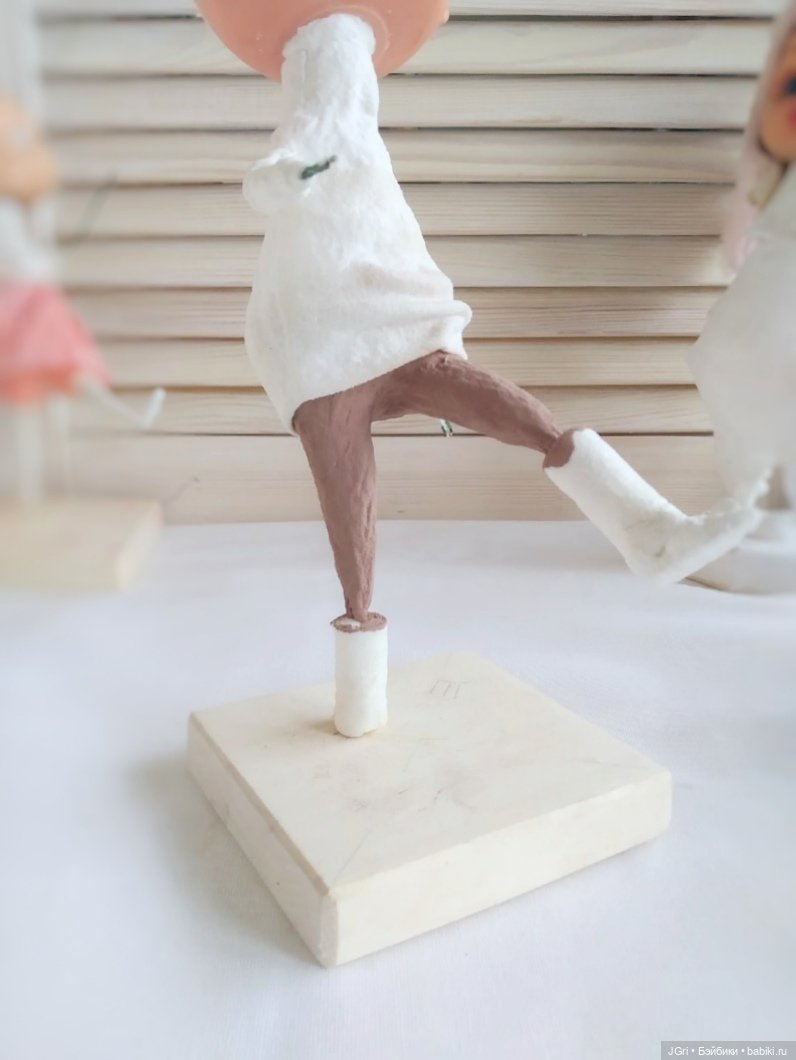 Новая жизнь старой куклы. Цветы для мамы (фото 6)