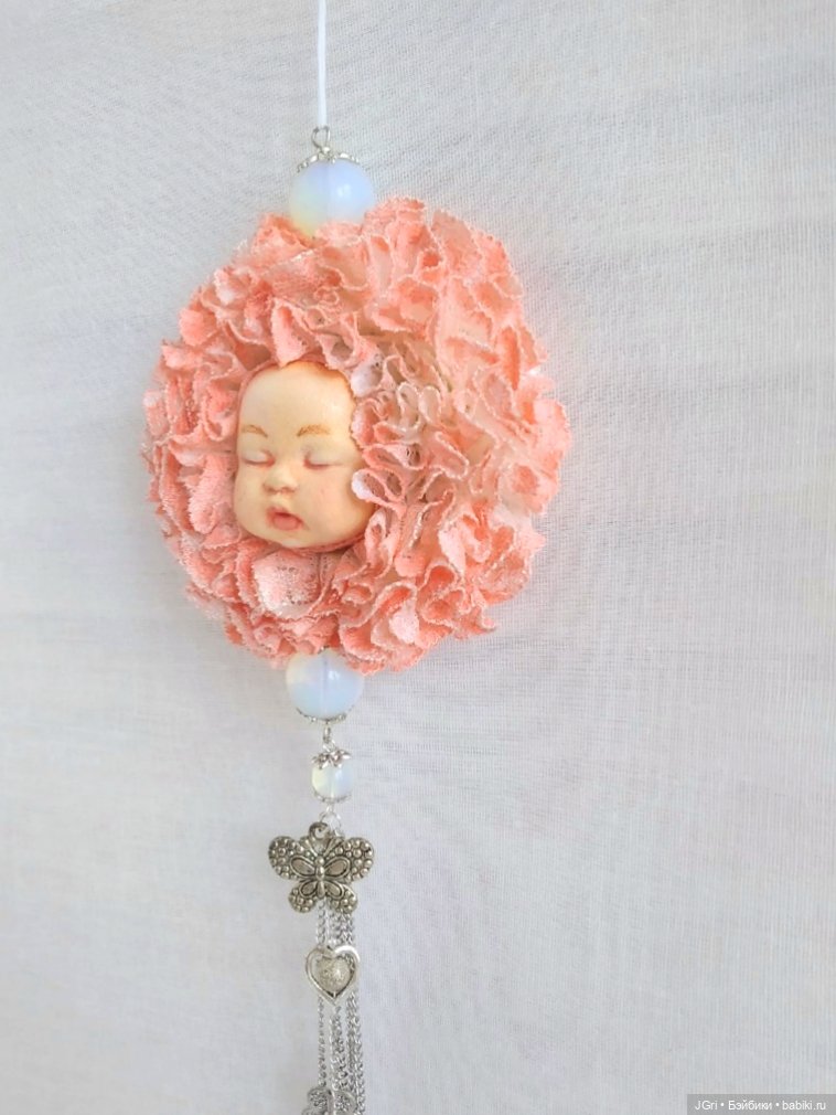 Подвес с кукольным личиком | Бэйбики Подвес с кукольным личиком