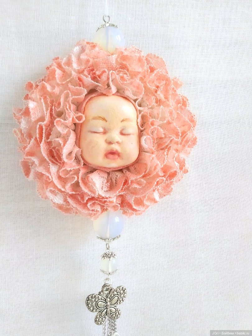 Подвес с кукольным личиком | Бэйбики Подвес с кукольным личиком