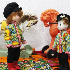 Лоскуток и куколка старенькая