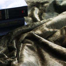 Короткая шерстка плюша- бабушкина скатерть