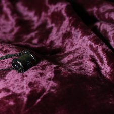 Скатерть состарилась в ожидании