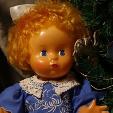 Платье цвета васильков