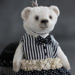 Мишка тедди Лия в черно-белых тонах