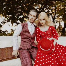 Блондинка на выход и немного ретро