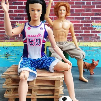 Каждый хочет быть первым парнем на деревне