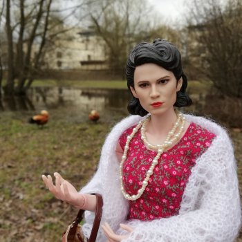 Ранняя весна и леди в стиле ретро