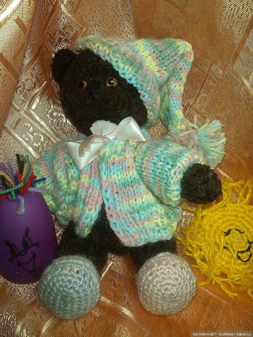 Мишка из велюровой пряжи — Вязаные игрушки и амигуруми: крючком (фото 4)
