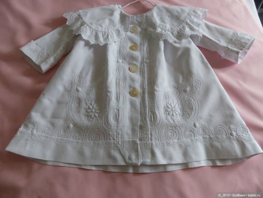 Люблю "девушек" в старинных пальтишках