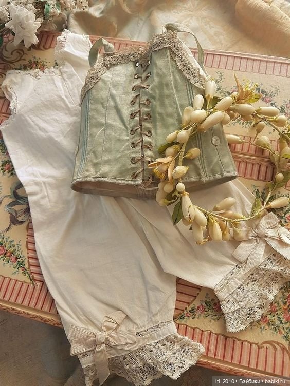 Немножечко старинного белья