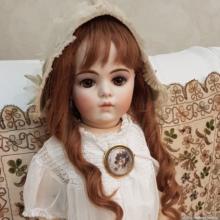 Неземная красавица Bru с особенным мечтательным и горделивым взлядом от Jamie Englert (Джейми Энглерт)