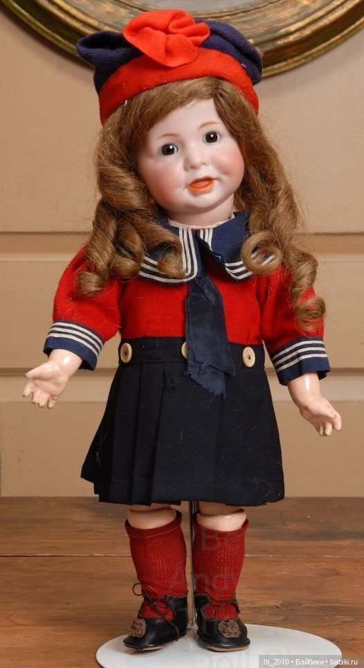 Антикварные мальчики и девочки в морских костюмчиках