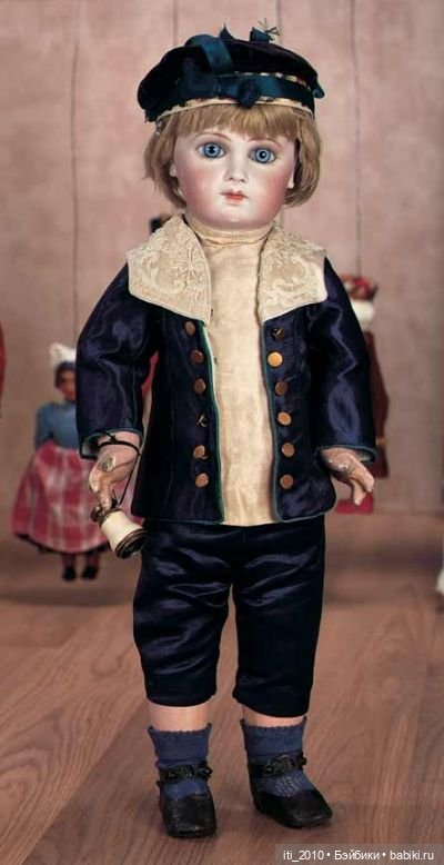 Антикварные мальчики и девочки в морских костюмчиках