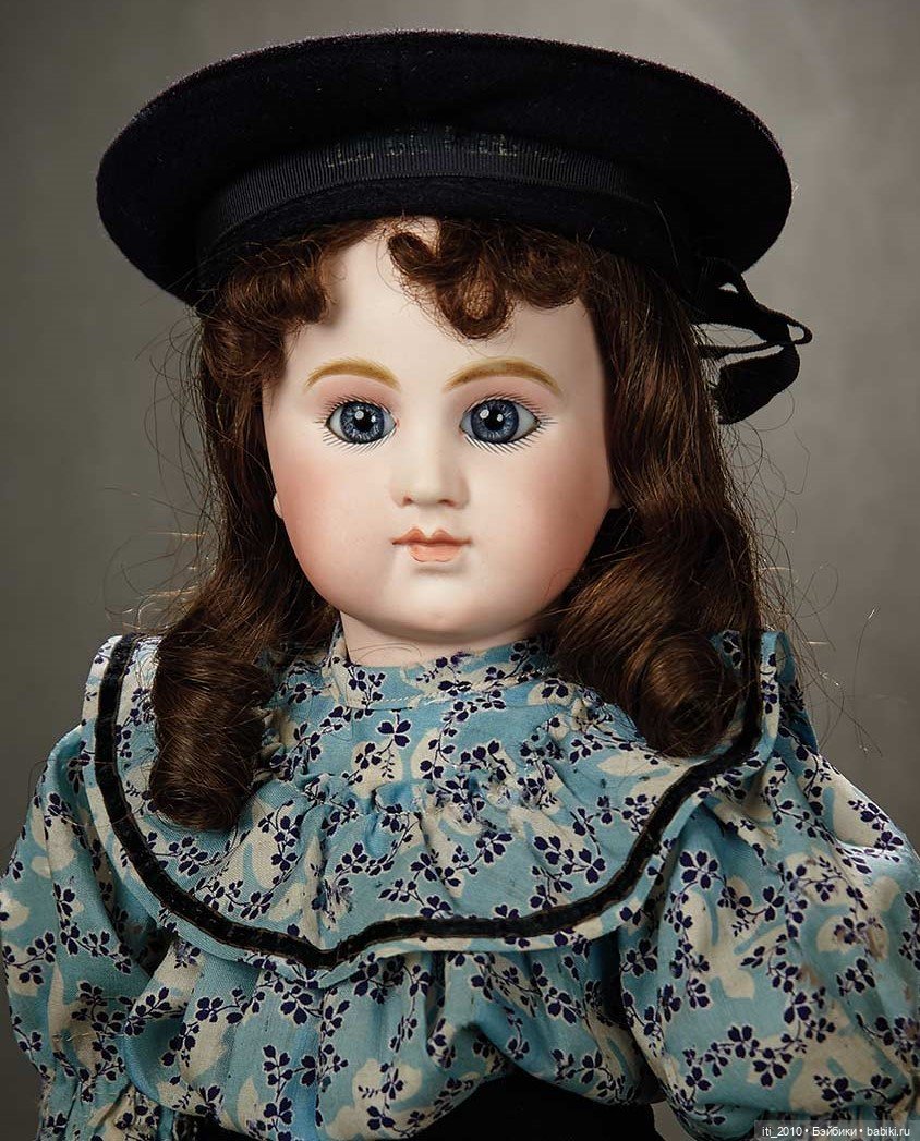 Антикварные мальчики и девочки в морских костюмчиках