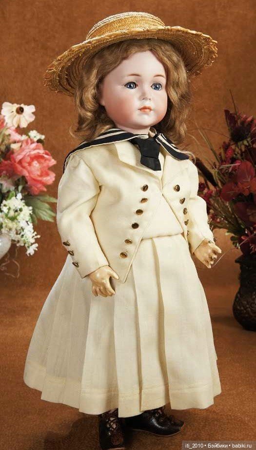 Антикварные мальчики и девочки в морских костюмчиках