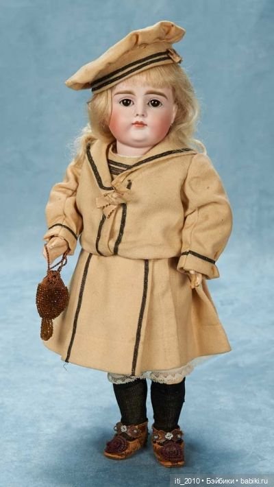 Антикварные мальчики и девочки в морских костюмчиках