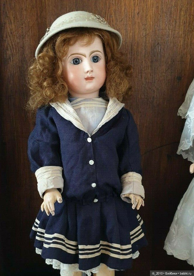 Антикварные мальчики и девочки в морских костюмчиках