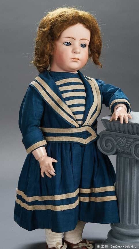 Антикварные мальчики и девочки в морских костюмчиках