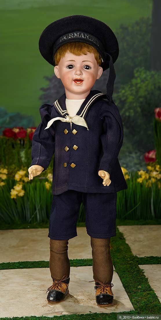 Антикварные мальчики и девочки в морских костюмчиках