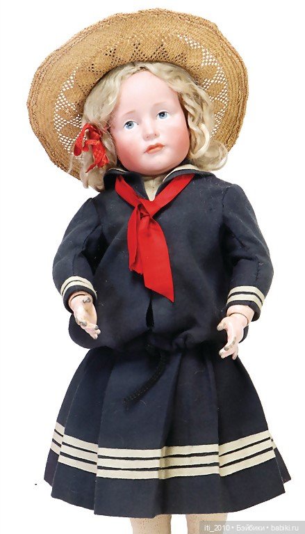 Антикварные мальчики и девочки в морских костюмчиках