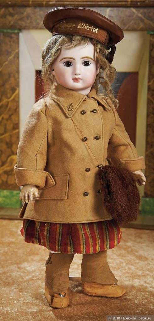 Антикварные мальчики и девочки в морских костюмчиках