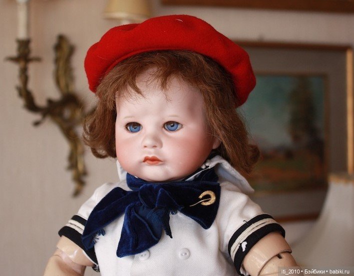 Антикварные мальчики и девочки в морских костюмчиках