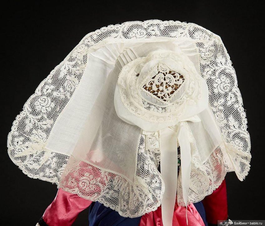 Легендарная коллекция Югетт Кларк. ЧАСТЬ 5. Антикварные куклы в РЕГИОНАЛЬНЫХ, ФОЛЬКЛОРНЫХ, ЭКЗОТИЧЕСКИХ КОСТЮМАХ (фото 4)