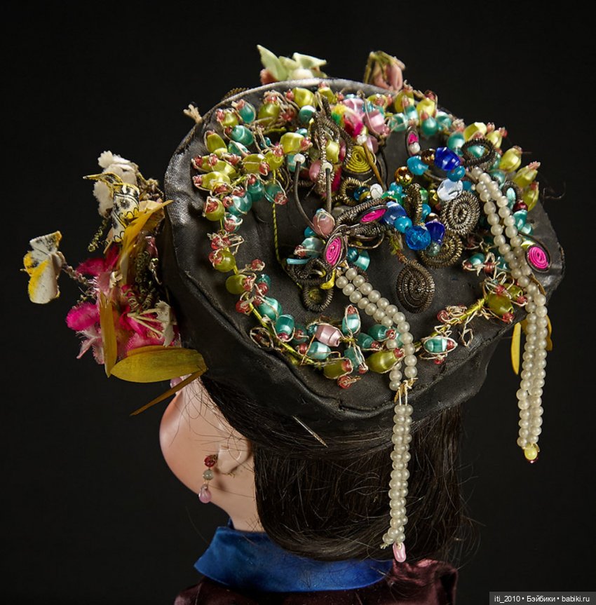 Легендарная коллекция Югетт Кларк. ЧАСТЬ 5. Антикварные куклы в РЕГИОНАЛЬНЫХ, ФОЛЬКЛОРНЫХ, ЭКЗОТИЧЕСКИХ КОСТЮМАХ (фото 8)